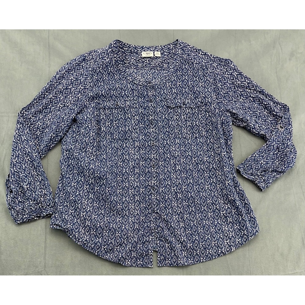 CATO Woman Blue Geometric Long Sleeve Button Up Shirt Plus 18/20W RUNS SMALL
